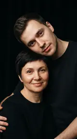 Портрет мамы со взрослым сыном