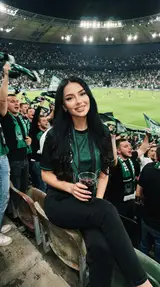 Кадр с трибуны в футбольной форме